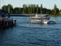 Motor Segelboot mit Motorschaden trieb gegen Alte Liebe bei Koeln Rodenkirchen P165